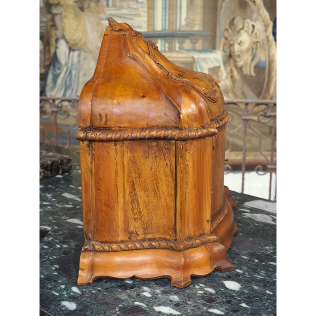Circa 1800 Venetian Table Box in Carved Swiss Pine For Sale - Image 12 of 18