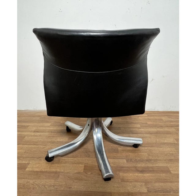 Saporiti Ca. 1970s Giovanni Offredi for Saporiti Italia "Ondo" Executive Leather Desk Chair For Sale - Image 4 of 12