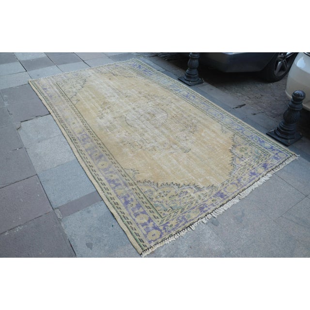 Turkish Antique Beige Oriental Turkish Rug - 5′3″ × 8′10″ For Sale - Image 3 of 5