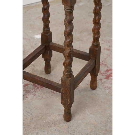 English Antique English Round Oak Barley Twist Table With Scalloped Edge For Sale - Image 3 of 8