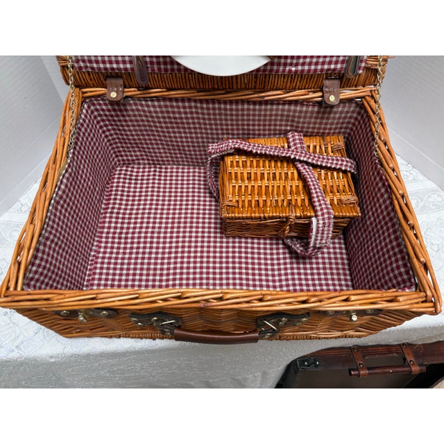 Cabin Large Classic Vintage Americana Wood Wicker Picnic Basket With Accoutrements For Sale - Image 3 of 11