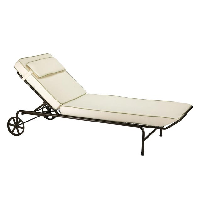 Italian Antares Outdoor Chaise Lounge in Hand-Bent Metal For Sale - Image 6 of 6
