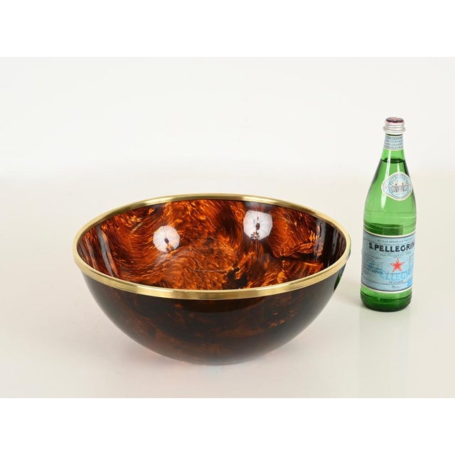 Large Decorative Bowl in Tortoiseshell Acrylic Glass and Brass from Dior, Italy, 1970s For Sale - Image 3 of 12