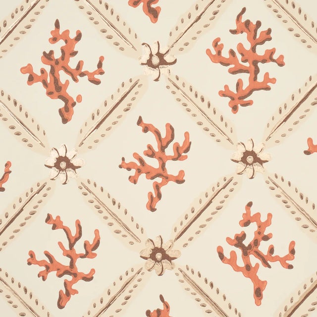 Contemporary SAMPLE - Schumacher x Timothy Corrigan Corail Leaf Trellis Wallpaper In Silver For Sale - Image 3 of 6
