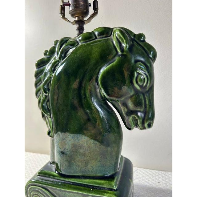 Vintage Art Deco Royal Haeger Double Horse Head Pottery Table Lamp For Sale In Philadelphia - Image 6 of 12