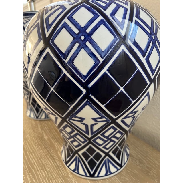 1990s Vintage Aalia Navy Blue and White Geometric Porcelain Ginger Jar Table Lamps - a Pair For Sale - Image 5 of 18