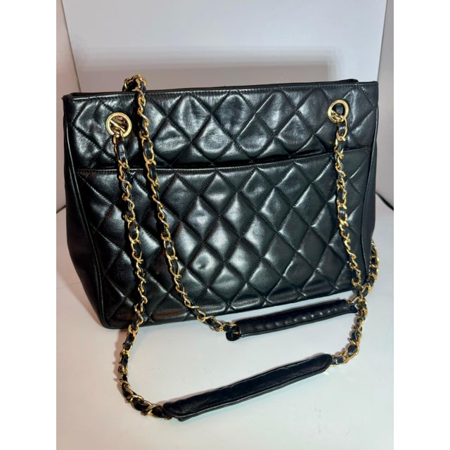 Animal Skin Chanel Quilted Black Caviar Skin Shoulder Bag / Tote, Golden Chain & Hardware For Sale - Image 7 of 18