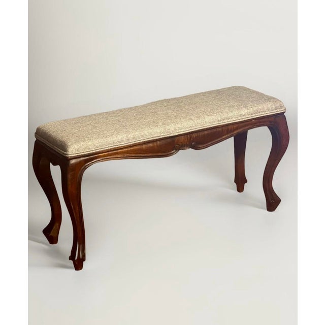 French Early 20th Century Italian Louis XV Style Small Carved Walnut Upholstered Bench For Sale - Image 3 of 12