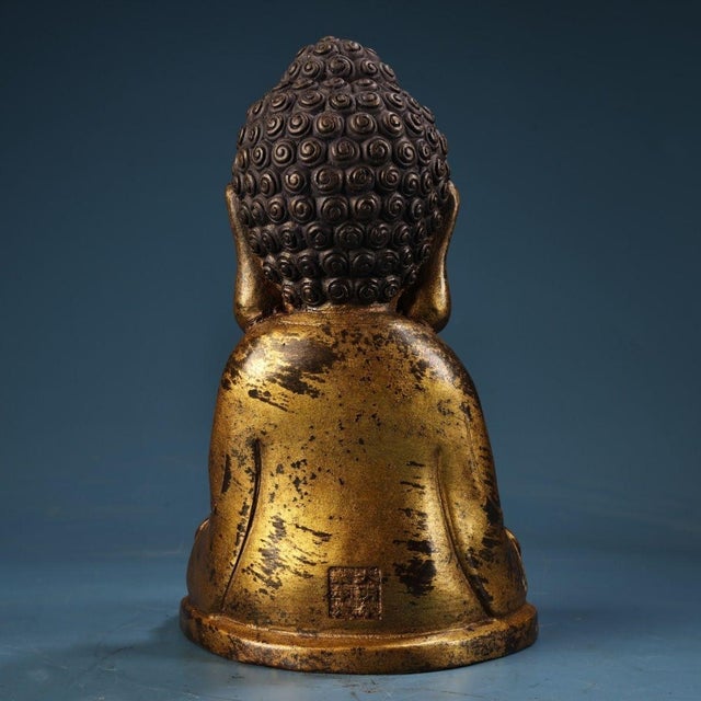Antique Chinese Gilt Bronze Seated Buddha in Meditation Dhyana Mudra For Sale - Image 9 of 9