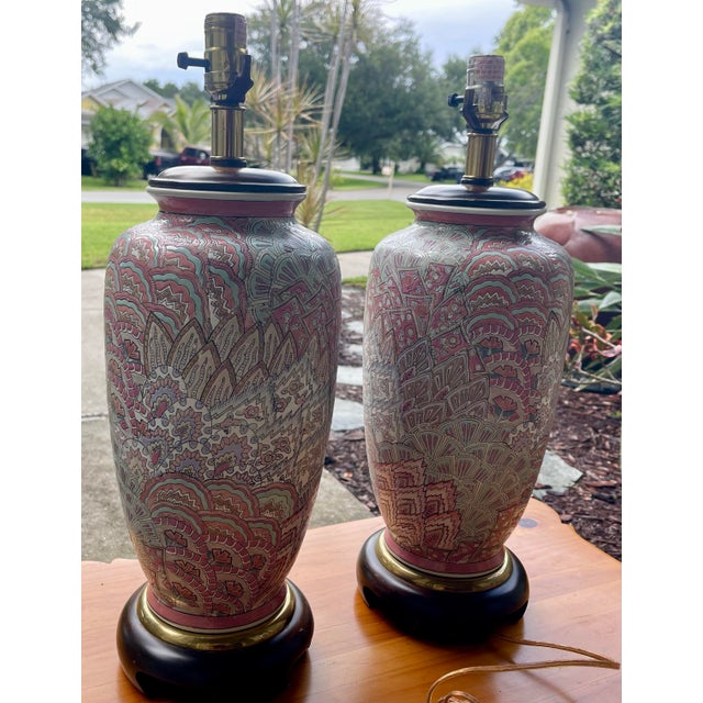 Vintage Frederick Cooper Chicago Patterned Porcelain Table Lamps, Pair For Sale In Naples, FL - Image 6 of 10