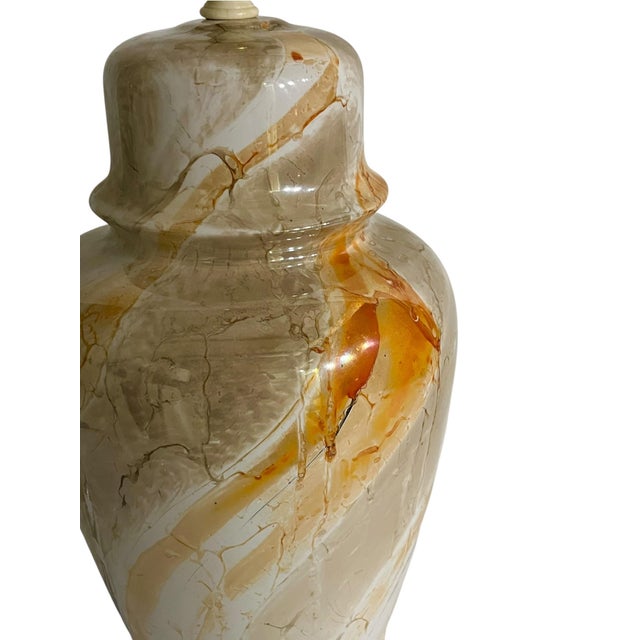 Hollywood Regency Vintage Orange and Cream Marbleized Ceramic Baluster Form Lamp For Sale - Image 3 of 15