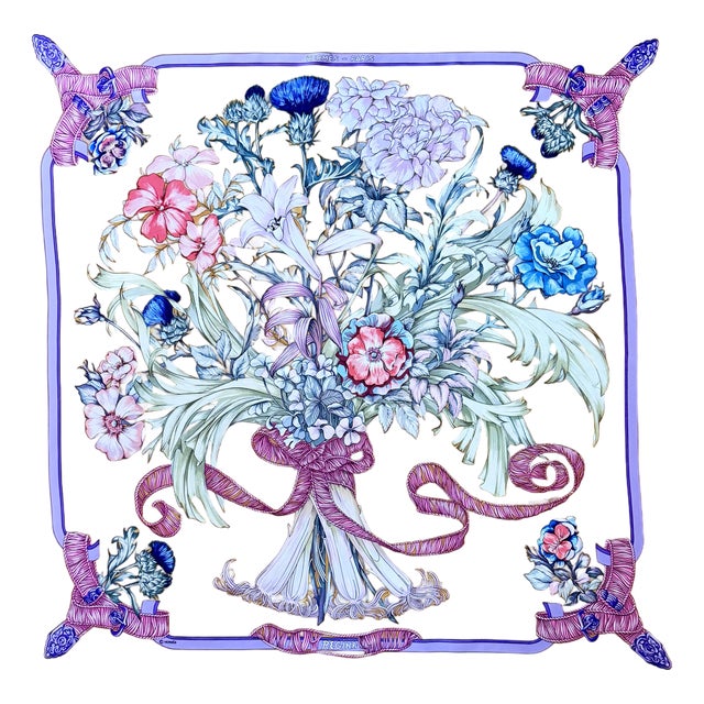 Hermès Regina 1988 Silk Scarf Designed by Menchari Leila For Sale