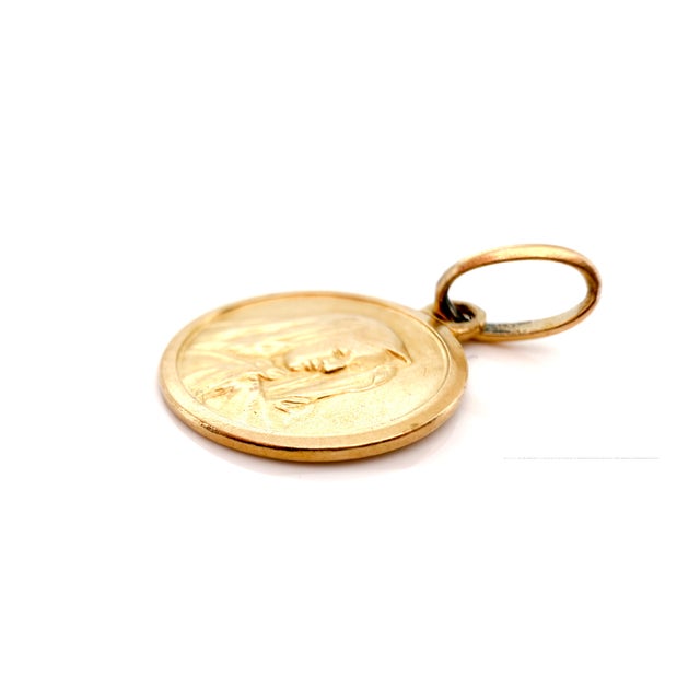 1960s Vintage 1960s Italian 18k Virgin Mary Medallion, Religious Pendant For Sale - Image 5 of 12