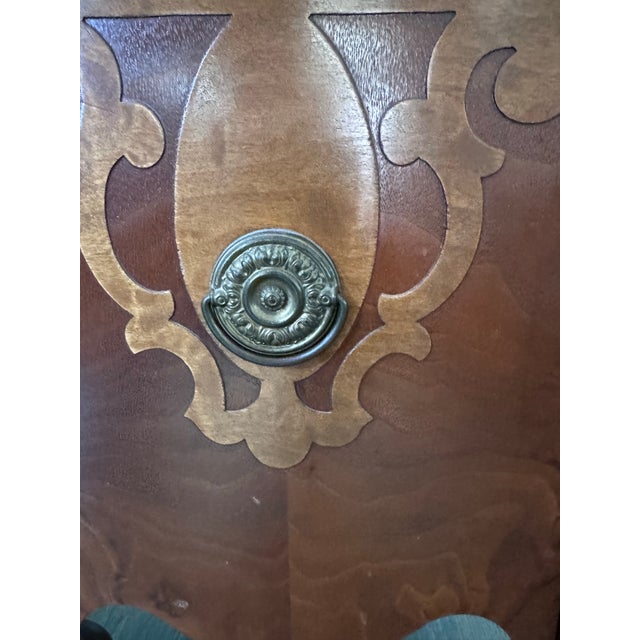 Wood 1930s Jacobean Revival Walnut and Figured Maple Vanity With Tall Arched Mirror For Sale - Image 7 of 11