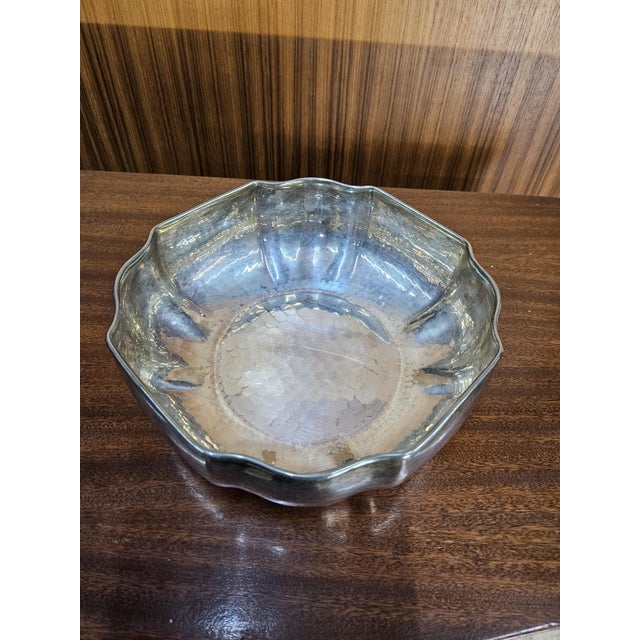 The subject of the auction is a silver-plated fruit bowl/bowl by job art, handmade with attention to every detail. A...