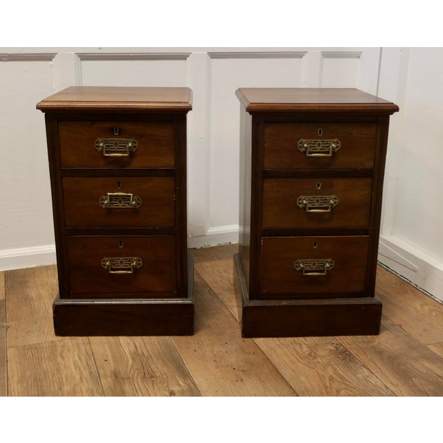 Small Nightstands, Set of 2 For Sale - Image 6 of 6