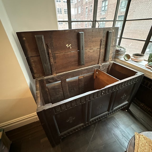 17th Century Oak Elizabethan Trunk/Console For Sale - Image 16 of 18