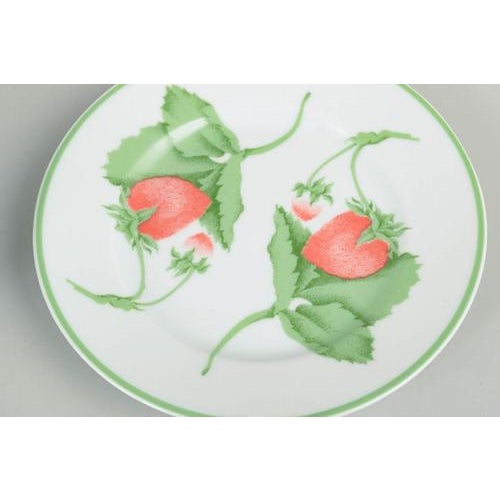 Small Fraise Series Porcelain Plates by Bill Goldsmith for Limoges, 1980s, Set of 5 For Sale - Image 3 of 5
