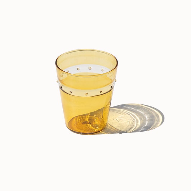 The "A Pallini" tumbler by Zafferano embodies elegance and craftsmanship. This refined tumbler, made of mouth-blown...