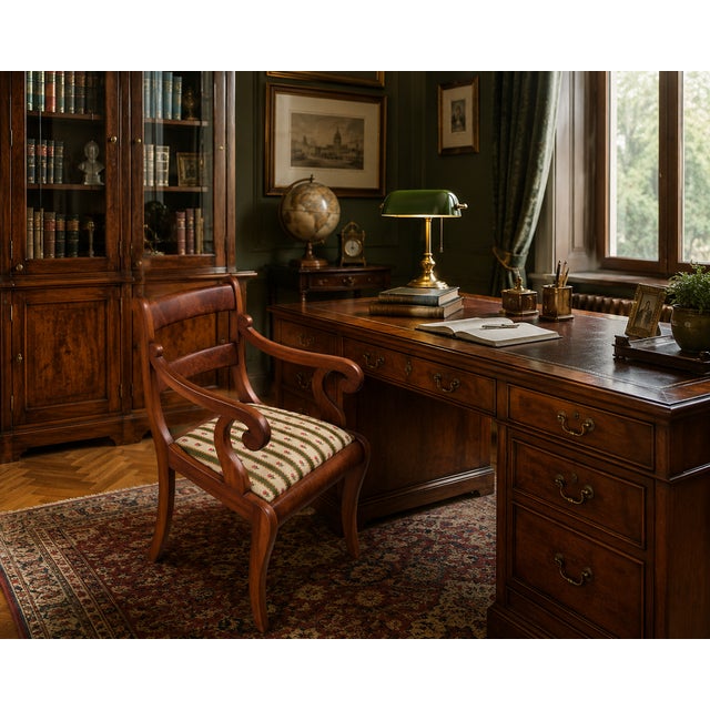 19th Century Antique Edwardian / Sheraton Revival Style Mahogany Armchair, in Very Good conditions. Designed 1890 to 1919