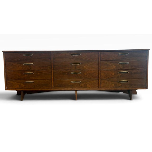 We are thrilled to present this fantastic George Nakashima Dresser. Manufactured for Widdicomb's "Origins" Collection in...