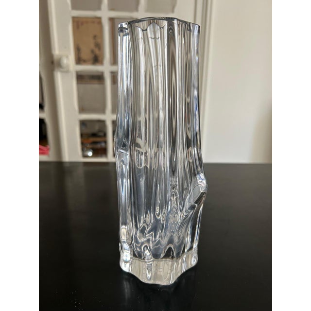 Asymmetrical crystal vase, Drus model, created in 1964, signed Daum a discreet shock photographed This piece has an...