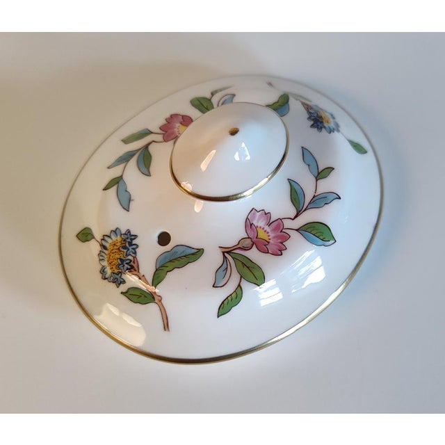 Ceramic 1980s Reproduction Pembroke Teapot by Aynsley For Sale - Image 7 of 8
