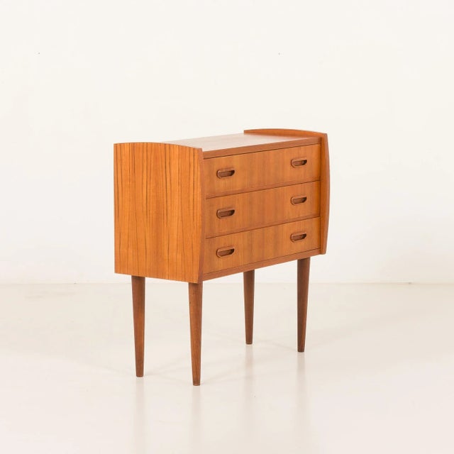 Small Danish Teak Chest of Drawers, 1960s For Sale - Image 4 of 13