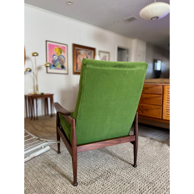Textile A Mid Century Modern Lounge Chair From Guy Rogers’ Iconic “Manhattan” Line, Made in the Uk, Circa 1960s For Sale - Image 7 of 12