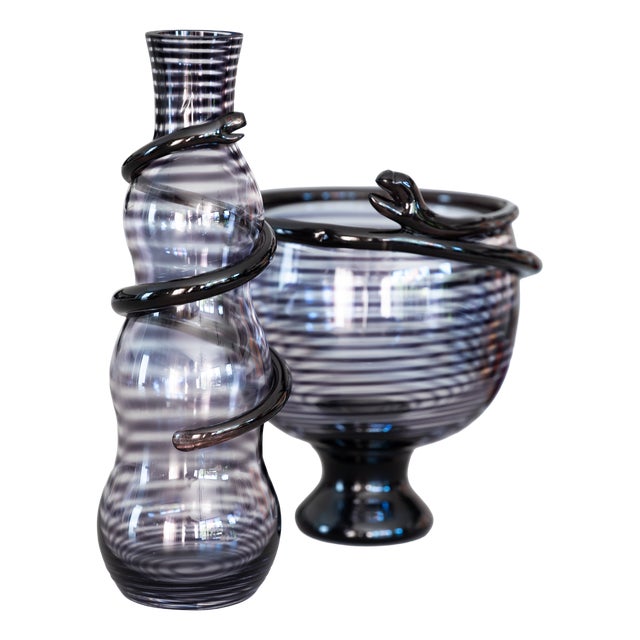 Vintage Cleopatra Purple Glass Carafe Vase and Footed Bowl by Ulrica Hydman-Vallien for Kosta Boda, 1989, Set of 2 For Sale