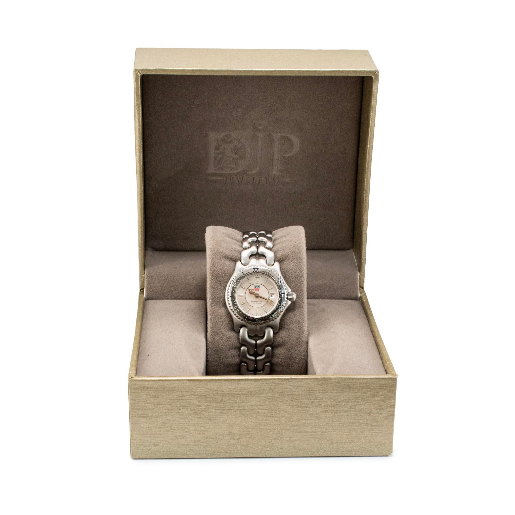 Ladies Tag Heuer S/El Professional 29mm Wg131B White Dial Steel