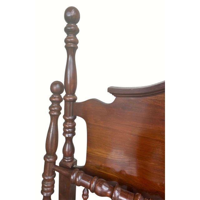 1980s Kincaid Solid Cherry Wood Georgian Queen Size Bed Frame 62" X 88" X 55” H - Made in North Carolina in 1986 For Sale - Image 5 of 7