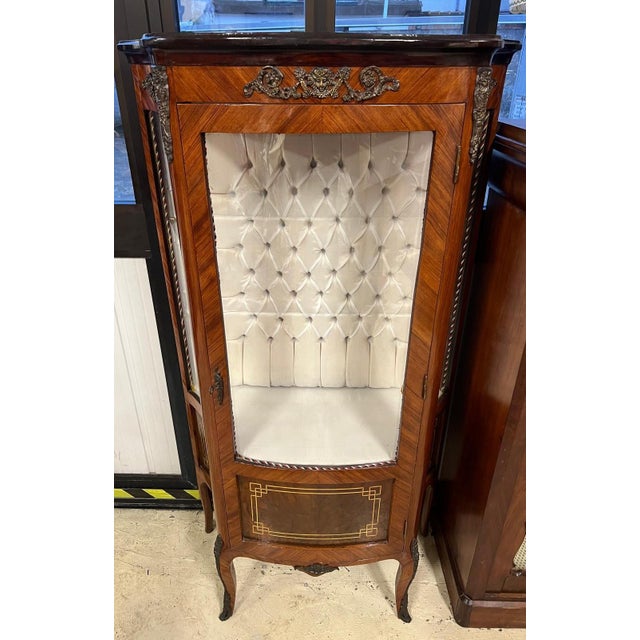 1960s English Style Display Cabinet with Shelves, 1960s For Sale - Image 5 of 10