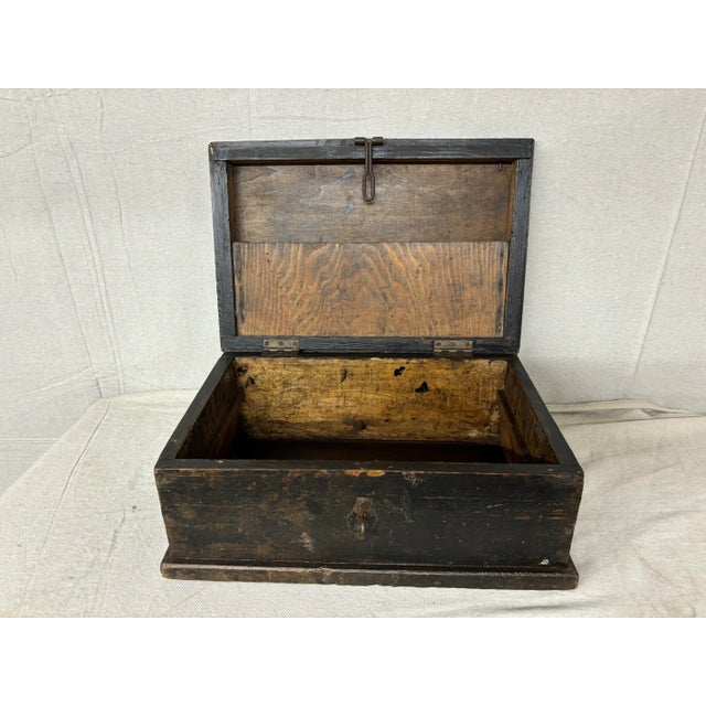 19th Century English Pine Box For Sale - Image 9 of 10