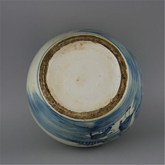 Vintage Chinese Blue and White Porcelain Ginger Jar With Figural Scene For Sale - Image 4 of 4