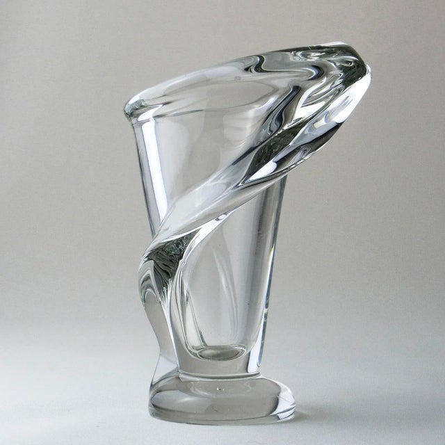 1950s Hand-Blown Glass Vase in Crystal Lily by Art Vannes Le Chatel, France, 1950s For Sale - Image 5 of 7