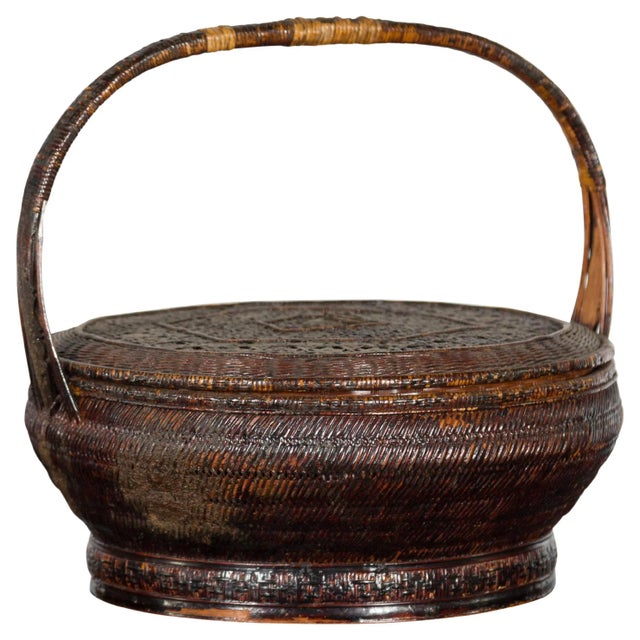 19th Century Chinese Qing Dynasty Handwoven Rattan & Bamboo Handled Basket For Sale - Image 13 of 13