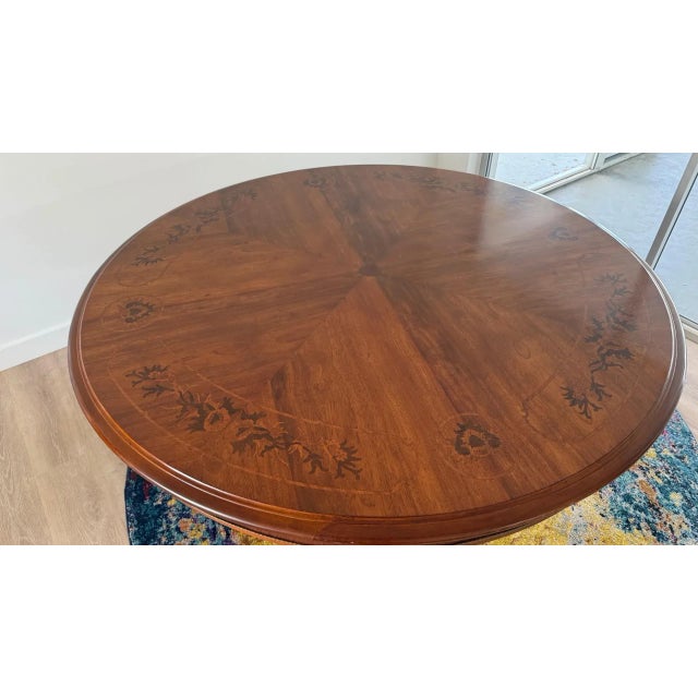 Round Inlaid Pedestal Dining Table by La Maison Élégante Pour Les Meubles Français For Sale - Image 4 of 13
