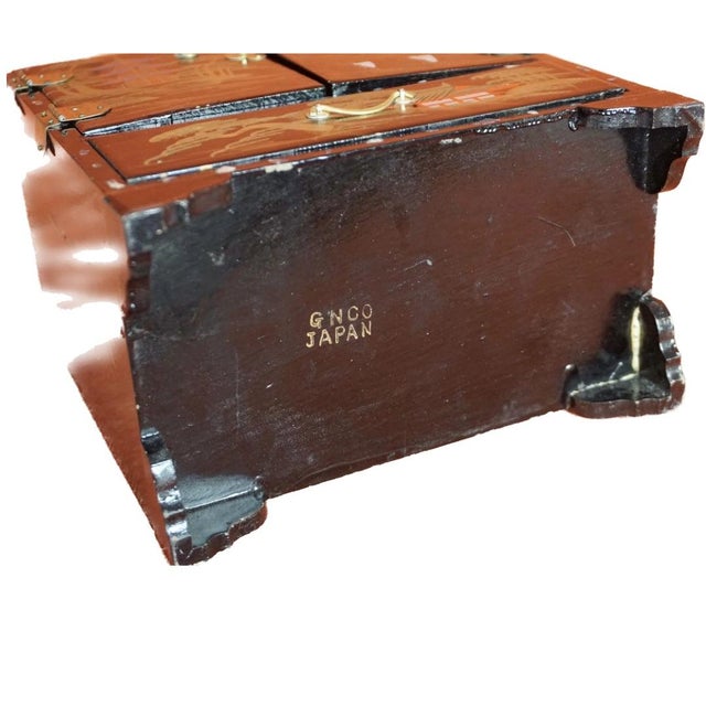 1970s 1970 Black Lacquered Jewelry Chest in the Shape of a Japanese Pagoda For Sale - Image 5 of 5