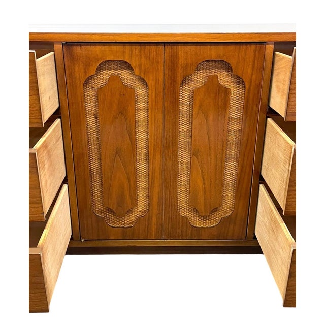 1970s Vintage Mid Century Modern Long Low Dresser With 12 Drawers, Tapered Legs and Brass-Toned Hardware For Sale - Image 5 of 10
