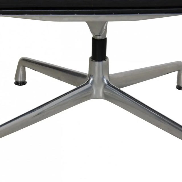 2000 - 2009 Vintage EA223 Stool in Black Leather by Charles Eames, 2000s For Sale - Image 5 of 10