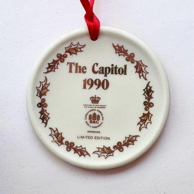 Mid-Century Modern Vintage Bing & Grøndahl Ornament "The Capitol" From the Limited Edition "Christmas in America" 1990, -, Blue and White Porcelain For Sale - Image 3 of 10