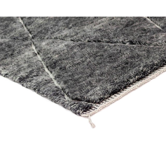 Early 21st Century Hand-Knotted Wool Premium Rug by Azele Studio For Sale - Image 5 of 9