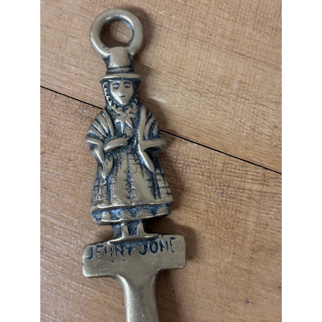 English Vintage Welsh Brass Jenny Jones Shoe Horn For Sale - Image 3 of 5