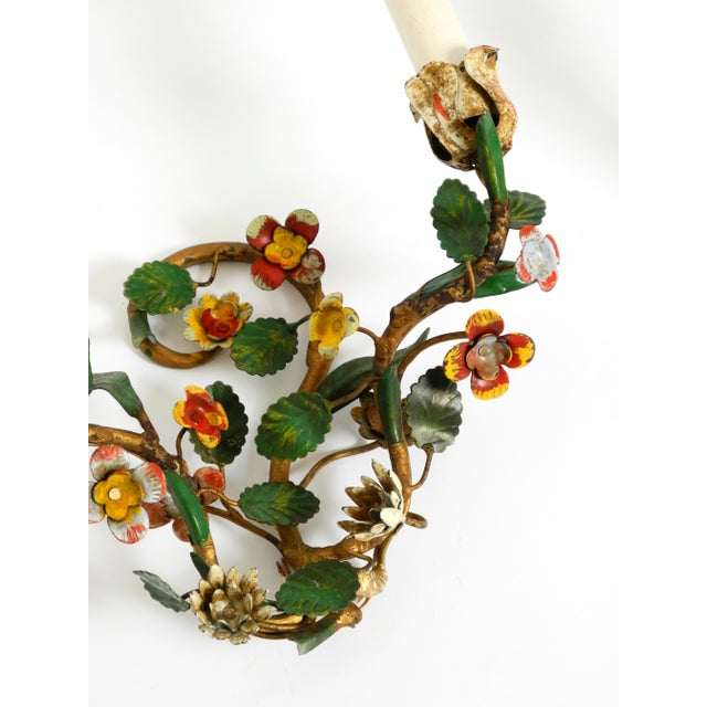 Metal Floral Wall Lamps in Metal with Hand-Painted Details, Italy, 1950s, Set of 2 For Sale - Image 7 of 17