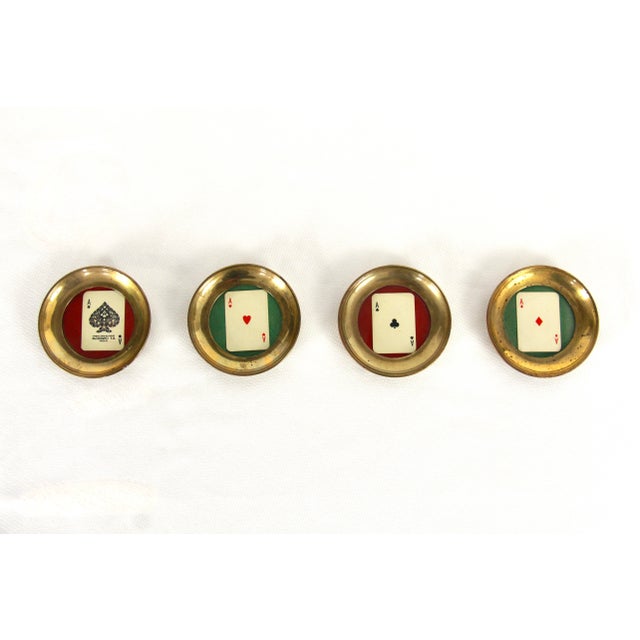 Poker d'Assi is a refined set of handcrafted antique coasters made in brass and glass, each one carefully assembled to...