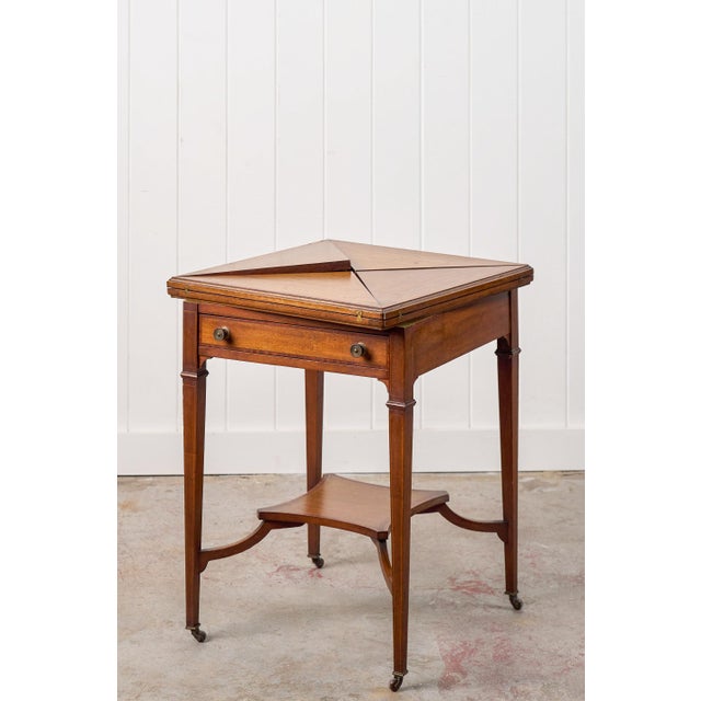 Traditional Early 20th Century Edwardian Mahogany Envelope Card Table With Cross Banded Edge For Sale - Image 3 of 18