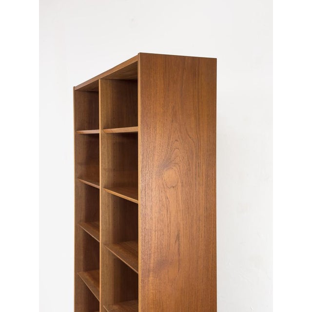 Large Vintage Teak Bookcase by Carlo Jensen for Hundevad & Co., 1960s For Sale - Image 9 of 18