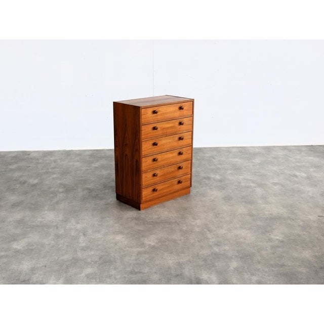 Vintage Chest of Drawers in Teak, 1960s, in Good conditions. Designed 1960 to 1969