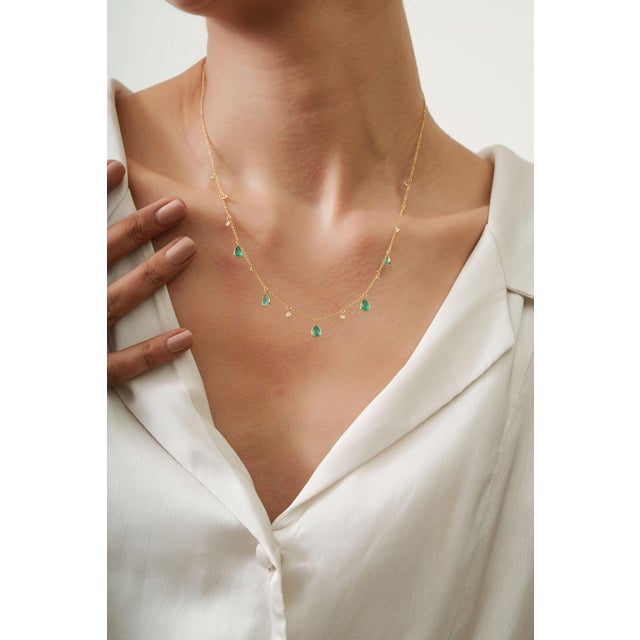 Metal Late 20th Century 1.86ct Genuine Emerald Realism Charm Necklace With Diamonds For Sale - Image 7 of 15